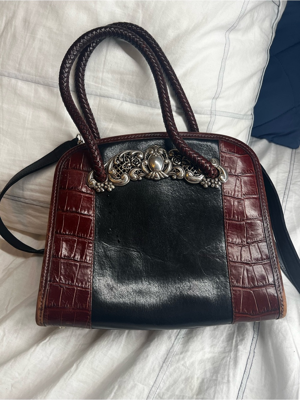 Barely used vintage Brighton Chantilly handbag with detachable shoulder strap